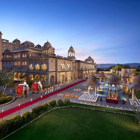 Отель Fairmont Джапур Экстерьер фото The Oberoi Udaivilas Palace